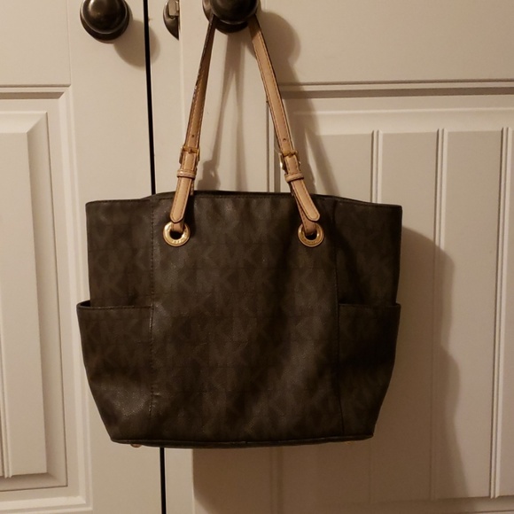 Michael Kors Purse - Picture 2 of 6